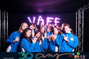 Les joueuses du VAFF fêtent les 30 ans de KIC le 2 avril 2015