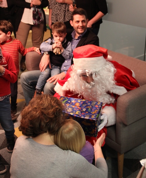 Arbre de Noël c2015 hez KIC avec tous les enfants des collaborateurs